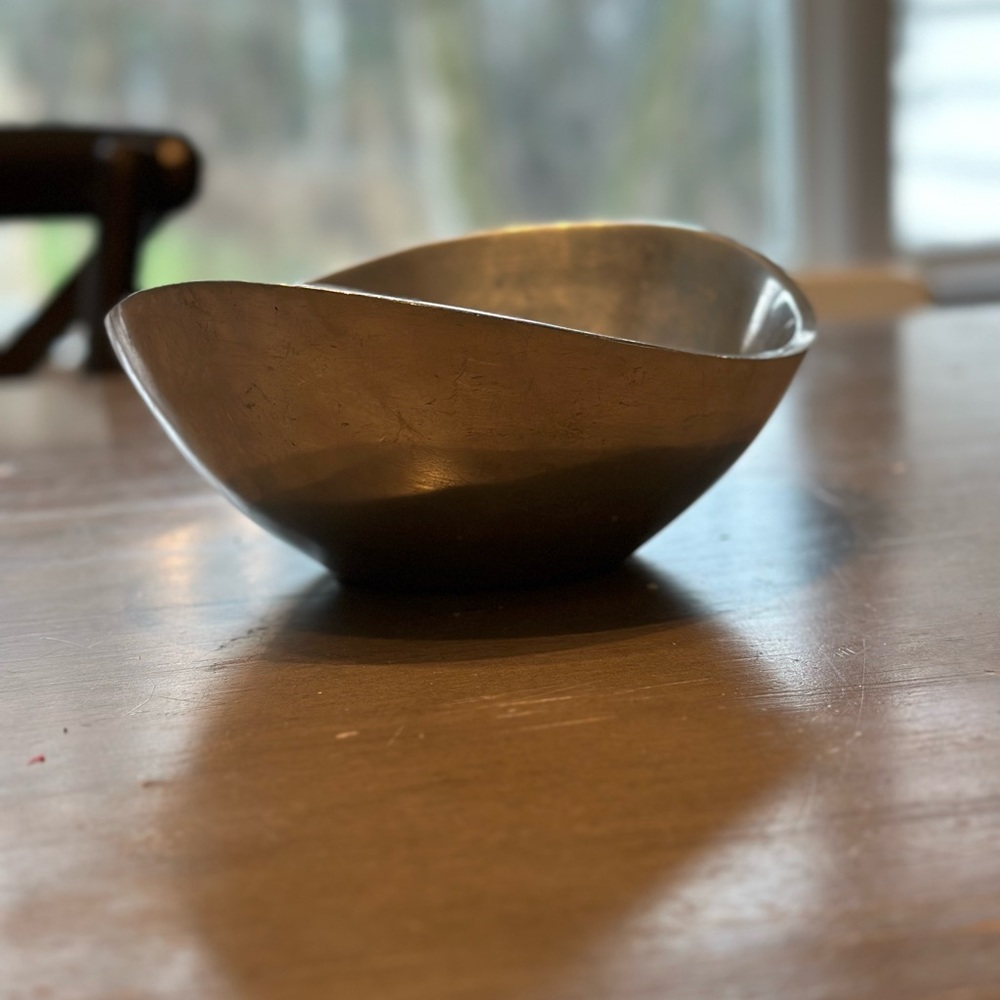 Vintage Nambe 569 butterfly bowl 8.5 x 7.5 inches